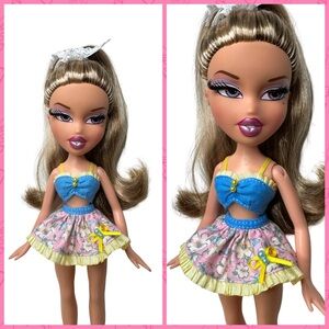 Outfit only for bratz doll